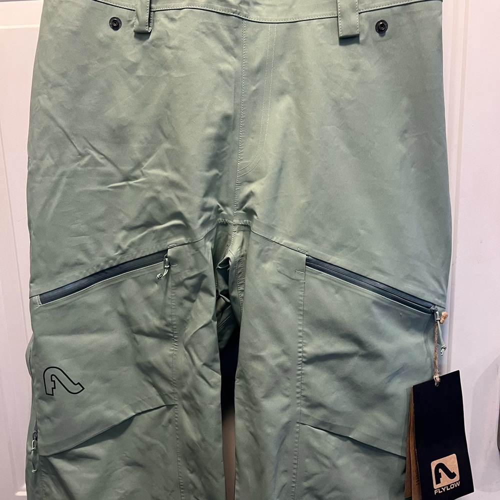 Women’s Flylow foxy snow pants- Sage Green - Picture 3 of 12